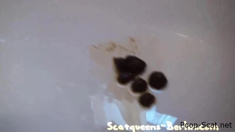 rubber scatqueen shits - Thefartbabes - Poop Porn, Serving Toilet, Fetish Scat