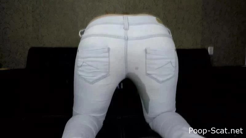 Poo in Light Blue Jeans - janet - Clips Of Chocolate Shit, Fart Sniffing, Anal Scat