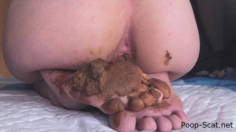 DirtyBetty - AMAZING Shit on my Sweet Feet - Puke - Story Scat, Shit Licking, Consume Fresh Shit