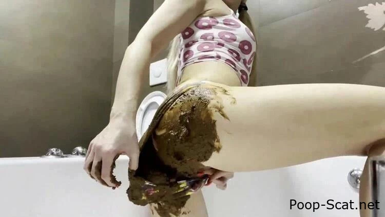 Thefartbabes - Smeared And Ruined - Container Of Shit, Explore The Shit, Loud farting